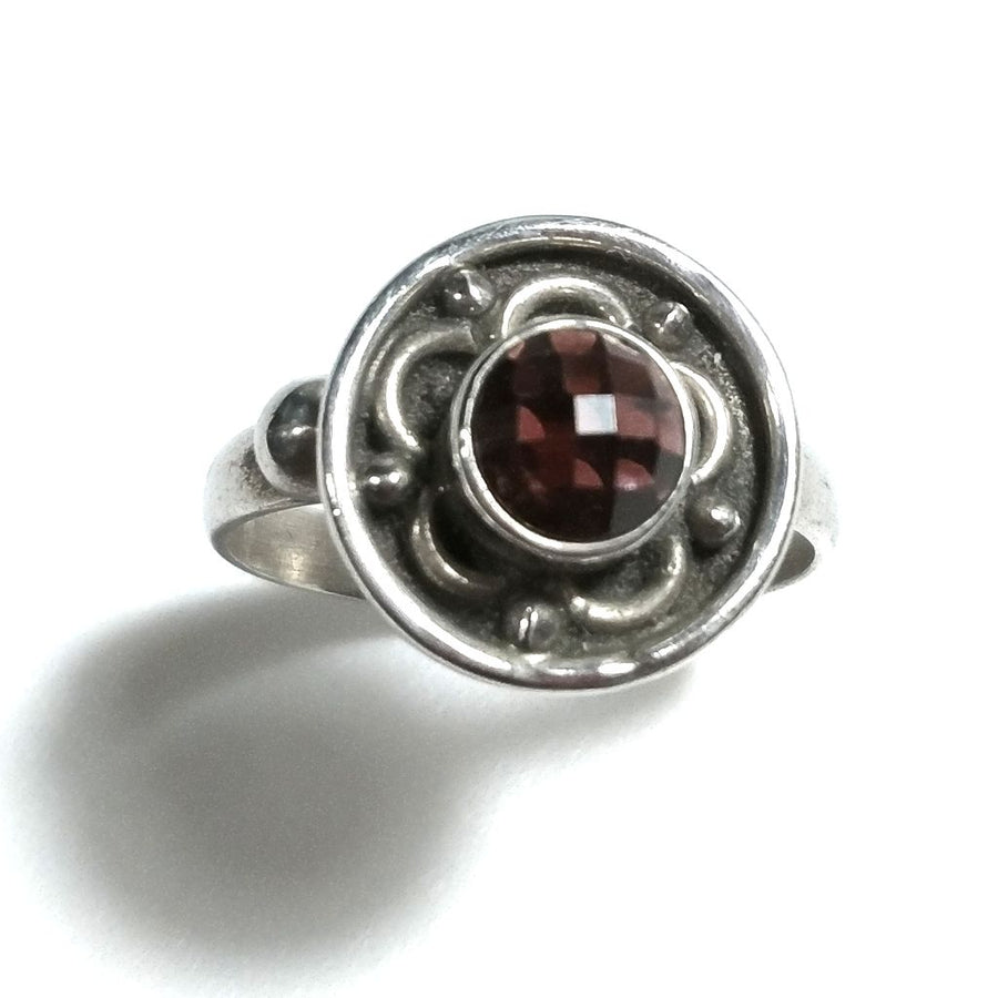 Anello con pietra in argento 925 con Granato | GIOIELLI ETNICI | Anello FIORE