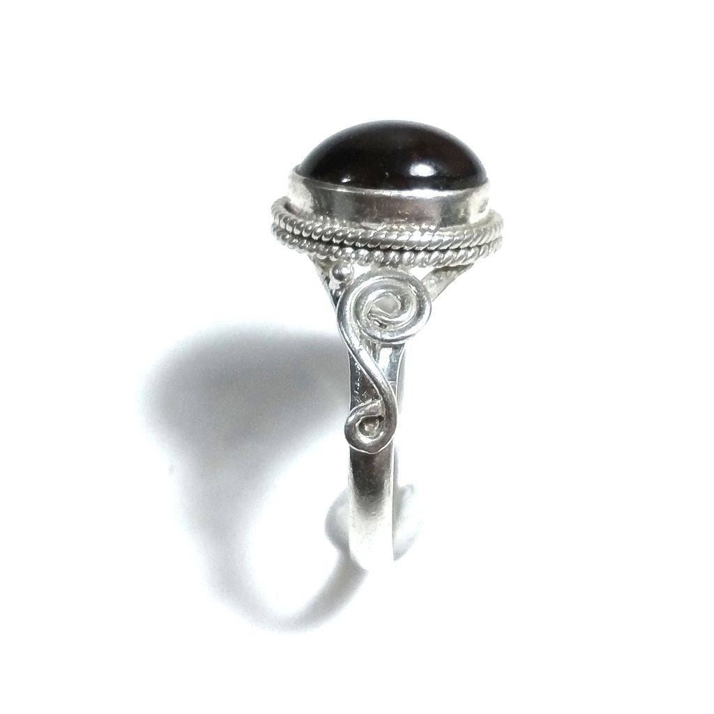 Anello con pietra in argento 925 con Granato | GIOIELLI ETNICI