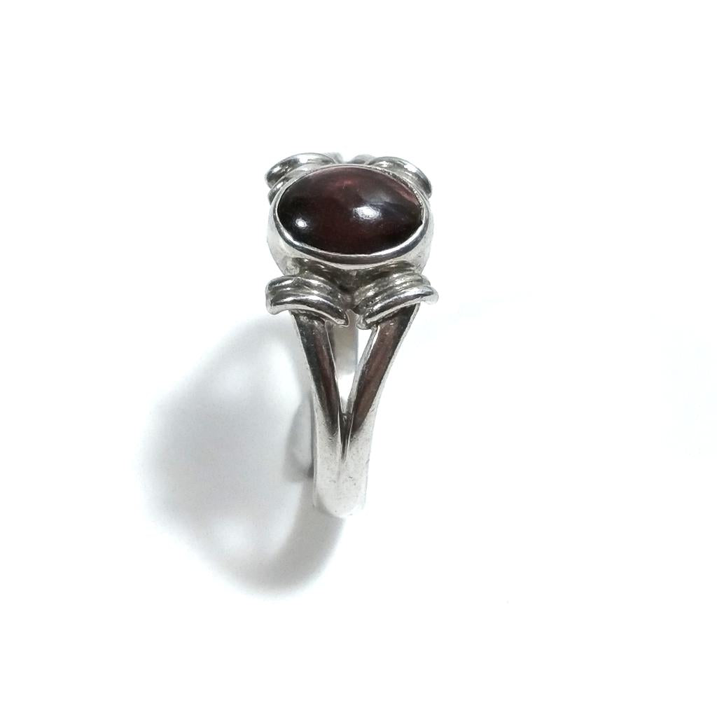 Anello con pietra in argento 925 con Granato | GIOIELLI IN ARGENTO