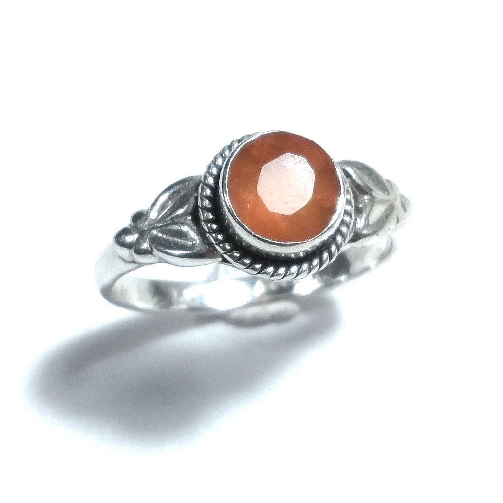 Ring with stone in 925 silver with Labradorite, Carnelian