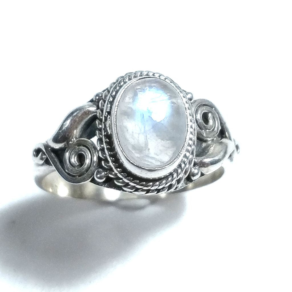 Anello con pietra in argento 925 con Topazio mistico, Pietra di luna | GIOIELLI ETNICI