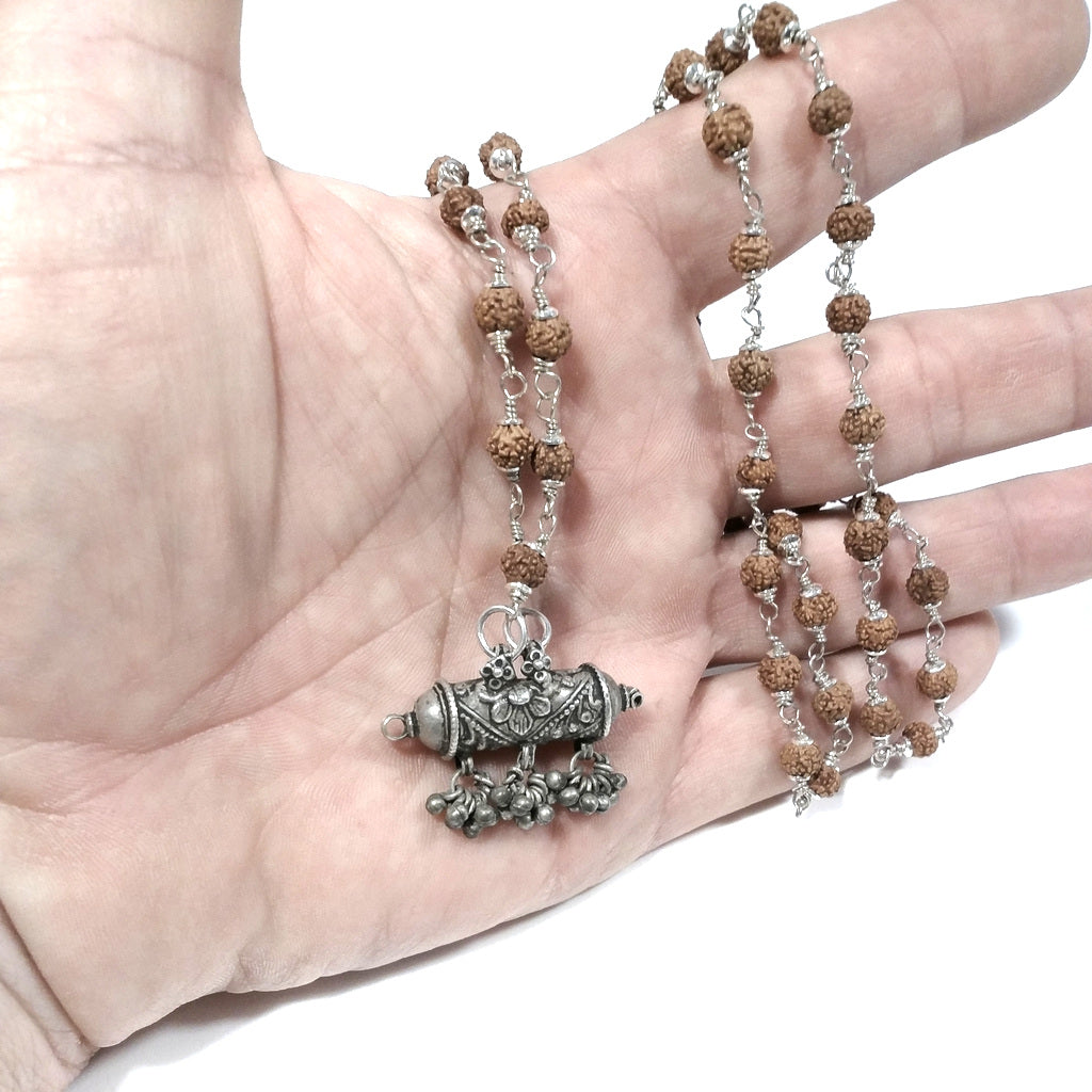 Collana ETNICA Japa Mala - 54 Rudraksha 5 mukhi