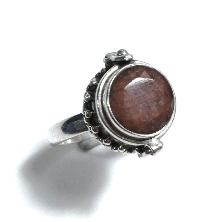 Anello veleno in argento 925 con Radice di Rubino | GIOIELLI ETNICI