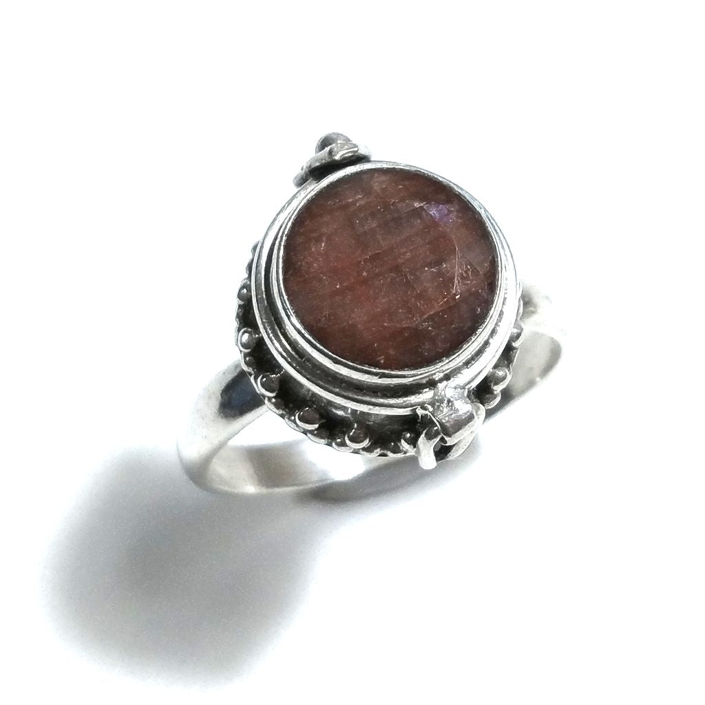 Anello veleno in argento 925 con Radice di Rubino | GIOIELLI ETNICI