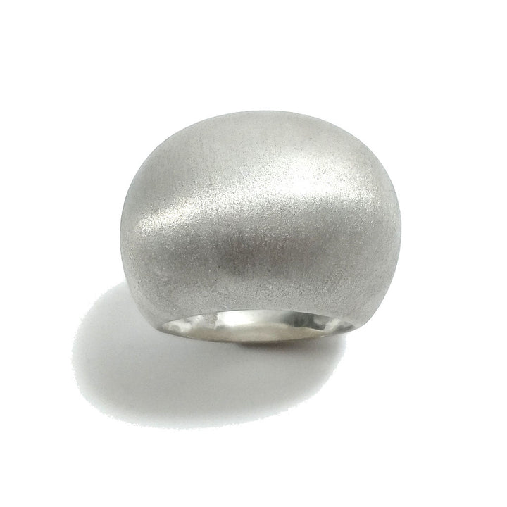 Anello con bombatura in Argento 925 | GIOIELLI ARGENTO | Gioielli contemporanei