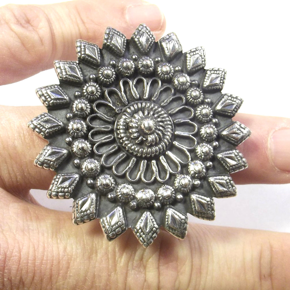 Anello etnico grande in argento a FIORE del deserto