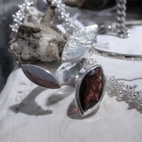 Anello NAINA fascia in argento 925 ANELLO artigianale con pietra | ANELLI artigianali