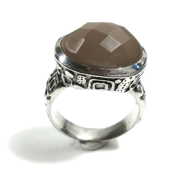Handcrafted 925 silver RING with Labradorite