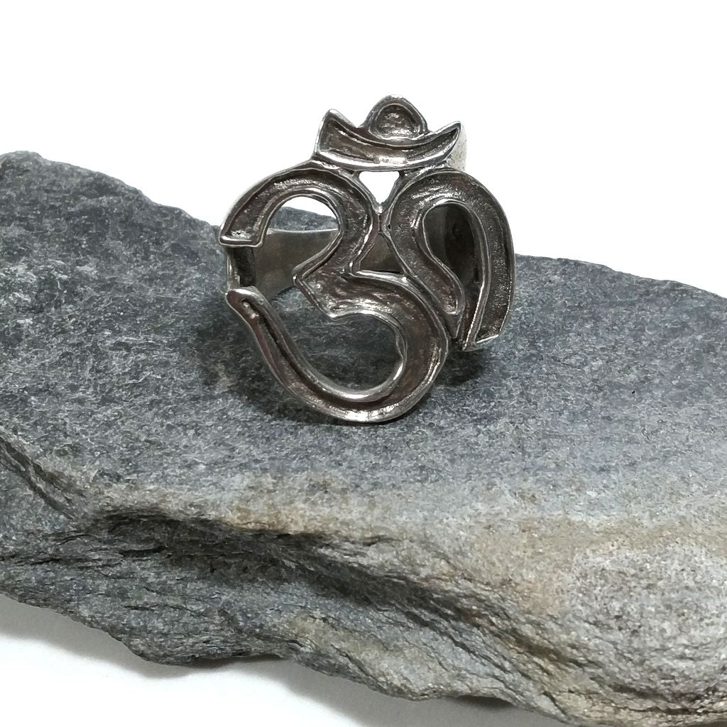 Anello con OM (AUM) in argento 925 traforo | Gioielli etnici | Mignolo uomo donna