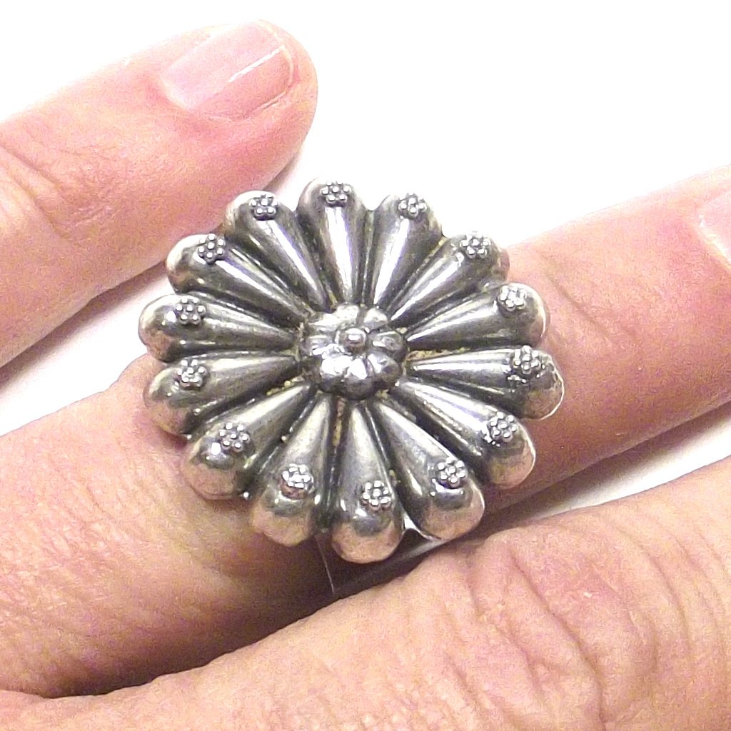 Anello ETNICO in argento FIORE - MUDUMALAI