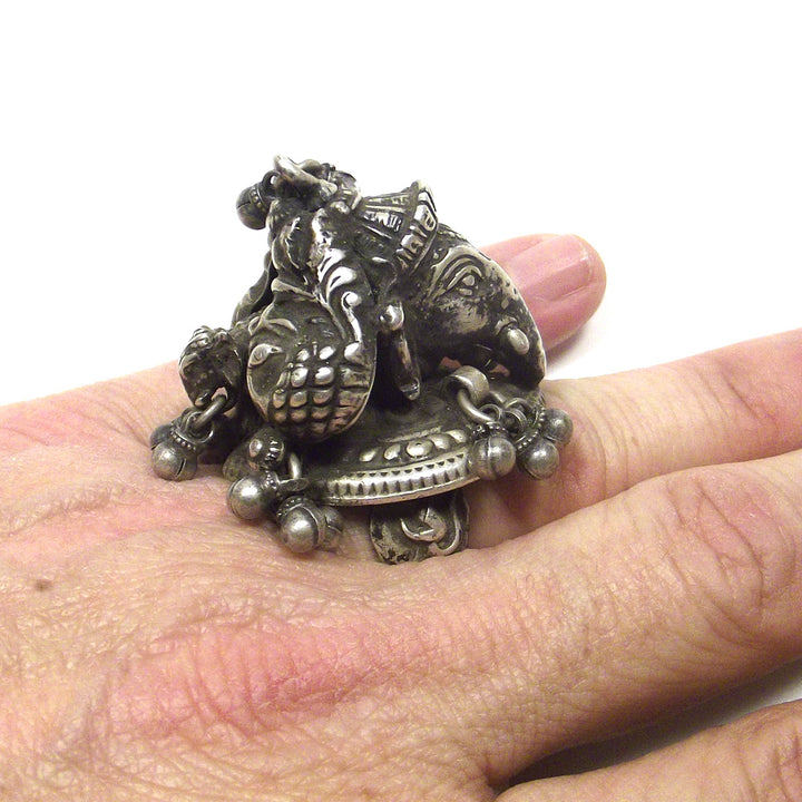 ANELLO GANESH con pavone antico in argento 925