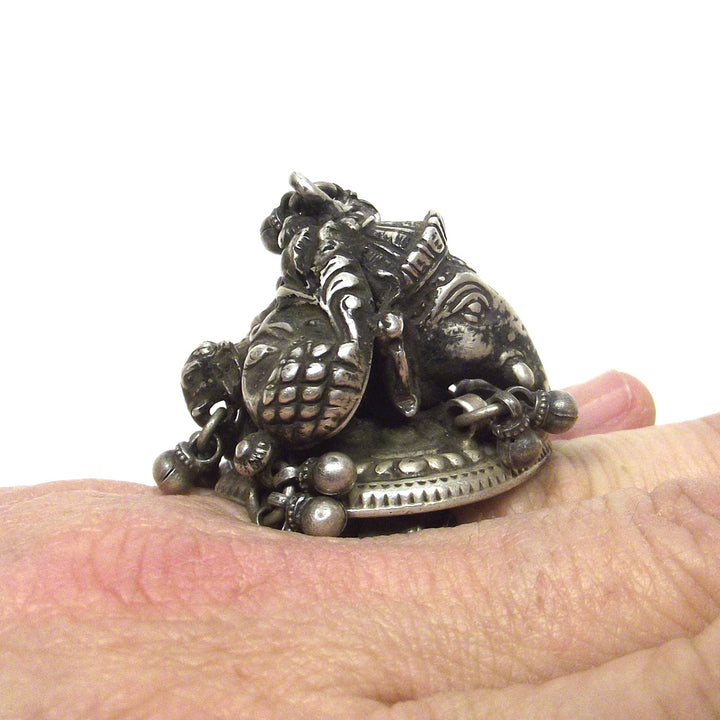 ANELLO GANESH con pavone antico in argento 925