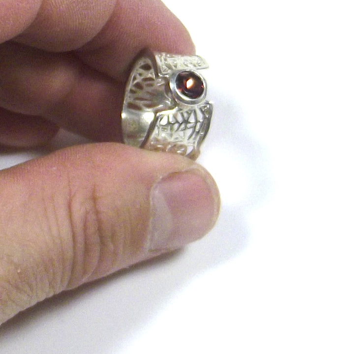 ANELLO GRANATO e argento sfaccettato e filigrana | FASCIA