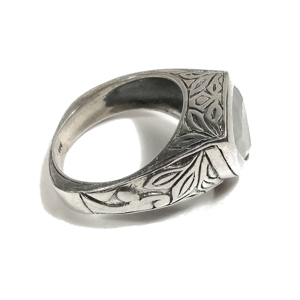 Anello con pietra in argento 925 con Pietra di luna | GIOIELLI IN ARGENTO