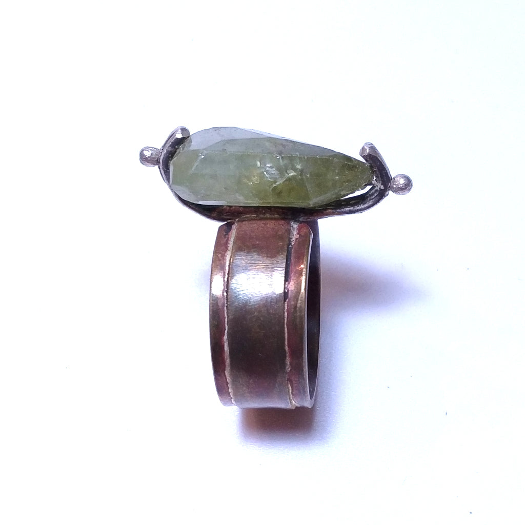 Anello artigianale in BRONZO e granato VERDE - bronzeage1968