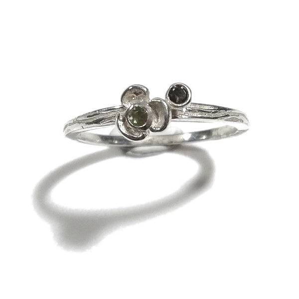 JARA ring in 925 silver in the shape of FLOWERS with stone