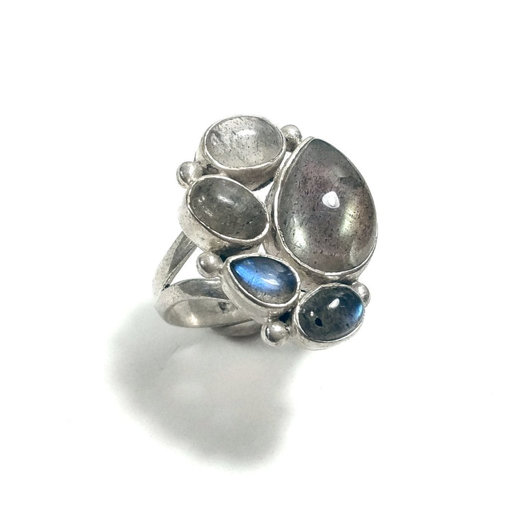 Ring with 925 silver stone with Labradorite