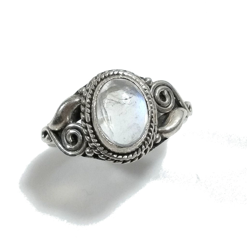 Anello ISHITA con pietra in argento 925 con Topazio mistico, Pietra di luna | GIOIELLI ETNICI