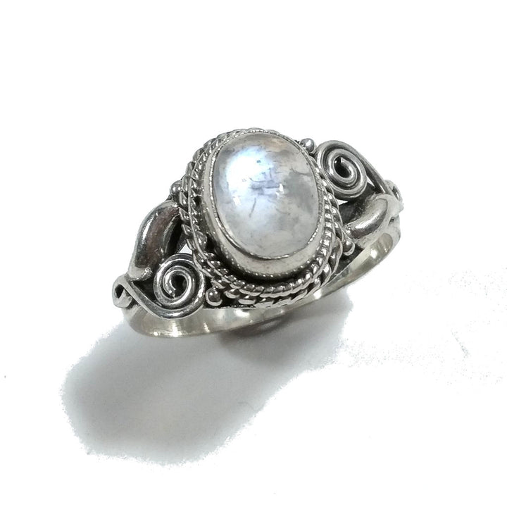 Anello ISHITA con pietra in argento 925 con Topazio mistico, Pietra di luna | GIOIELLI ETNICI