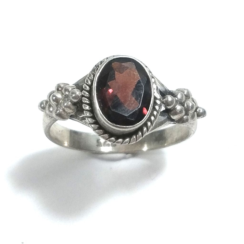 JAYA ring with 925 silver stone with Blue Topaz, Lapis Lazuli, Ruby Root