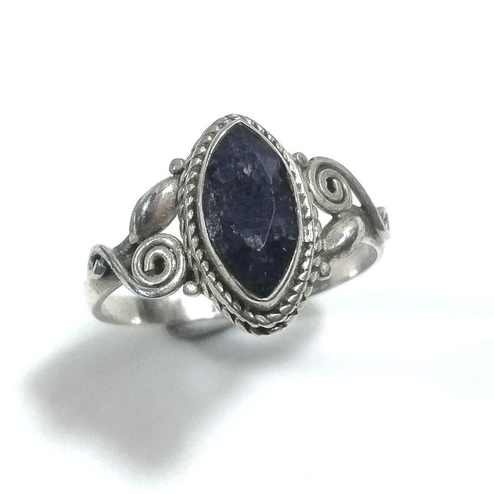Anello ISHITA con pietra in argento 925 con Topazio mistico, Pietra di luna | GIOIELLI ETNICI