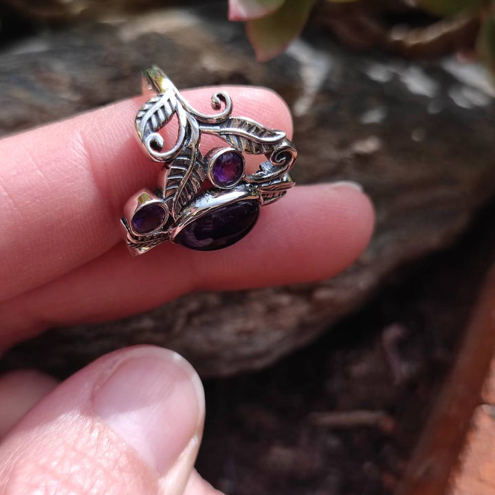 ANELLO HEMADRI in argento 925 con ametista dettaglio