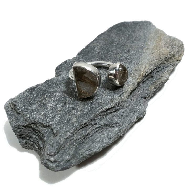Handcrafted RING in 925 silver with rutilated quartz
