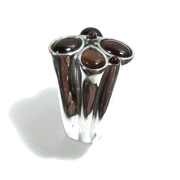 ANELLO artigianale in argento 925 con GRANATO cabouchon | Gioielli contemporanei