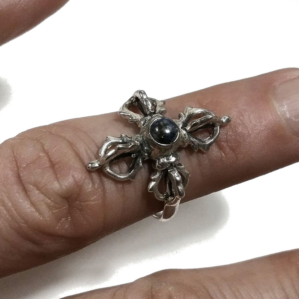 Anello con pietra in argento 925 con Dorje - Vajra | GIOIELLI IN ARGENTO