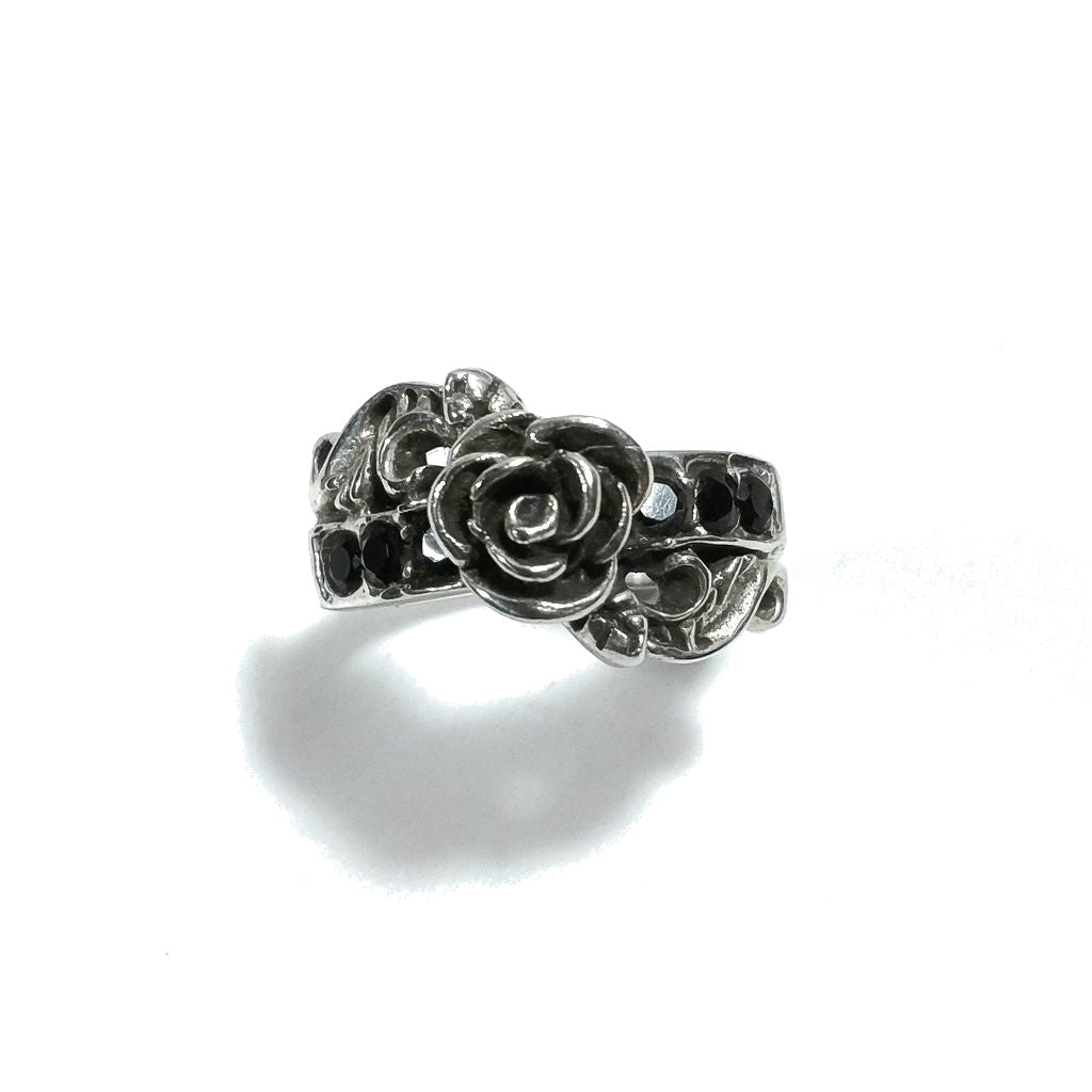 ROSA | Anello in argento 925 con FIORE pietra di luna, SPINELLO NERO | GIOIELLI