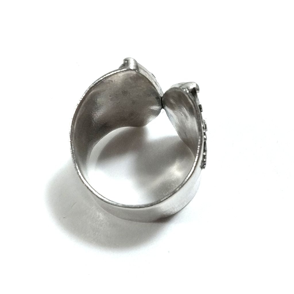 Anello in argento 925 a fascia larga decorata - KONNI