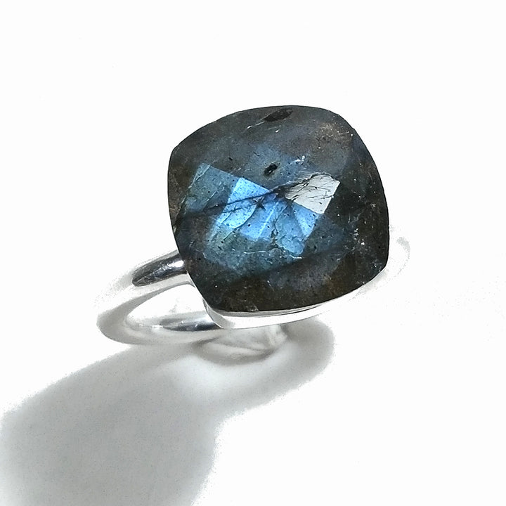Ring mit Stein aus 925er Silber – GRATIS