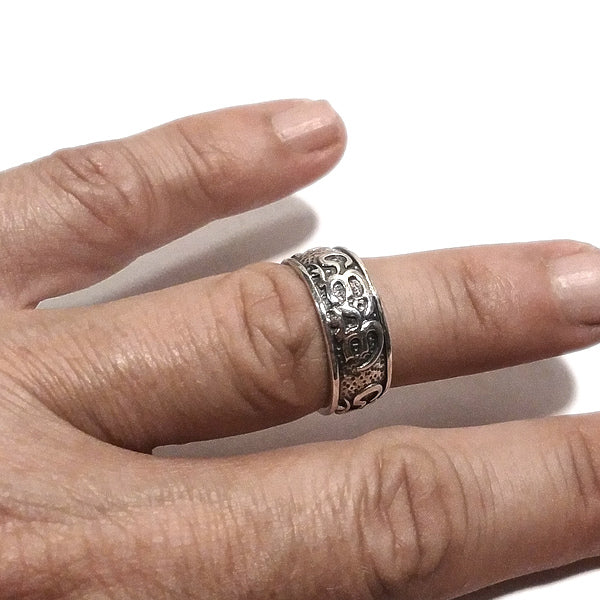 Anello ETNICO in argento 925 con OM - AUM Mantra | GIOIELLI IN ARGENTO