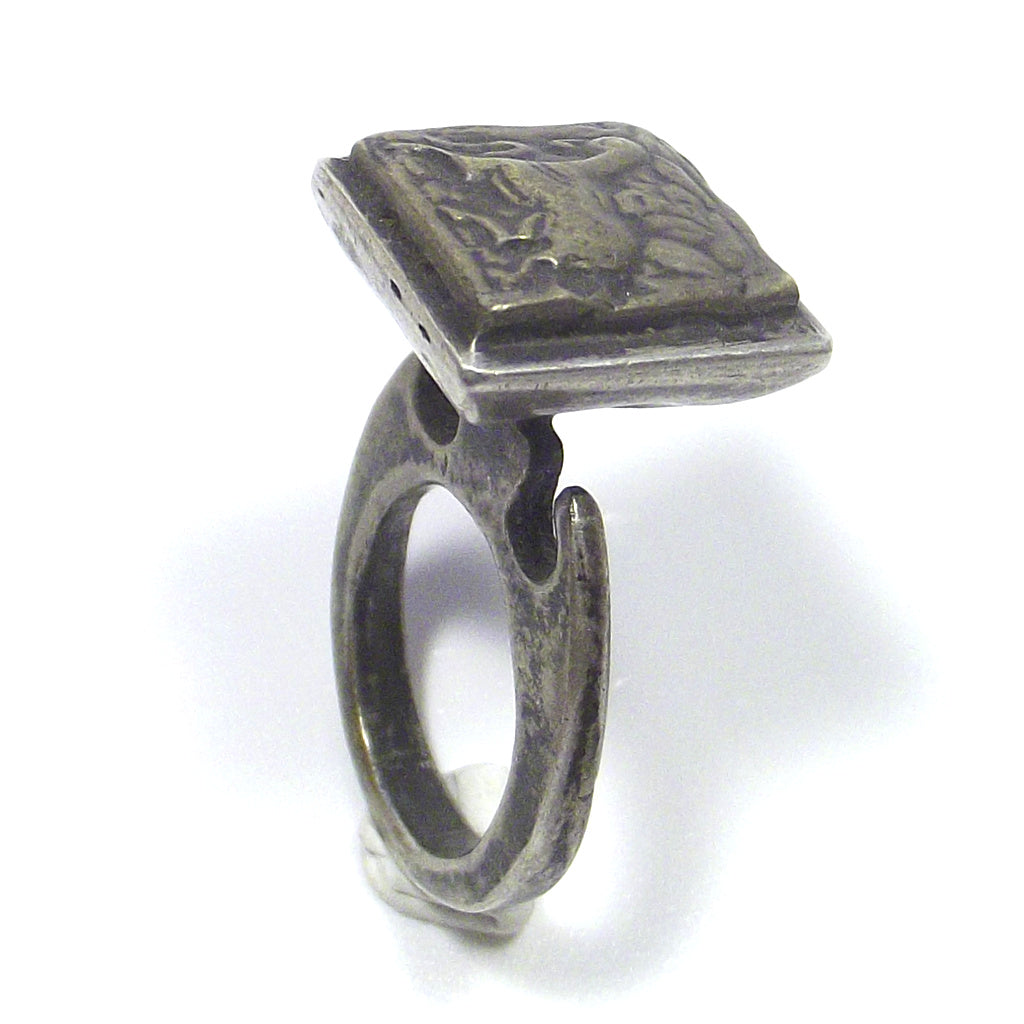 Antique silver ETHNIC SEAL ring - horse emblem