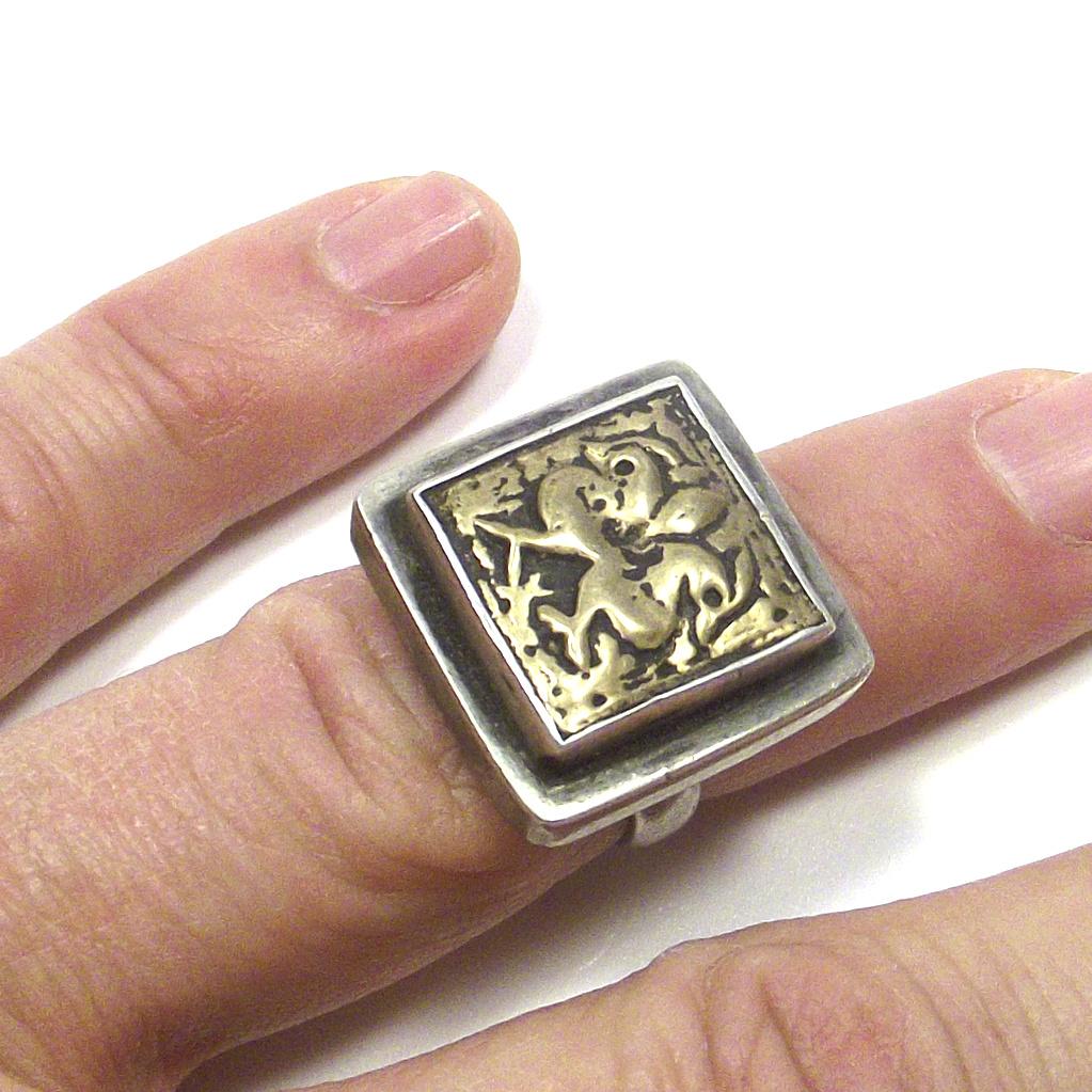 Anello SIGILLO etnico argento antico