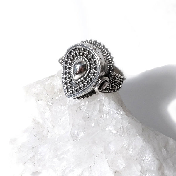 Anello in argento 925 puntinato a goccia - MUMBAY