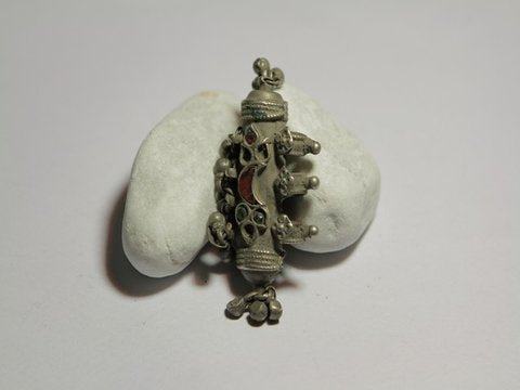 Silver ETHNIC pendant - Prayer holder
