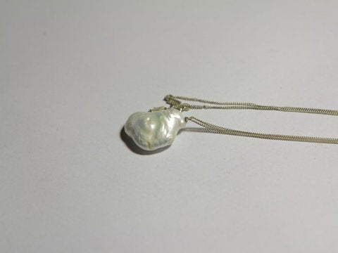 Ciondolo perla barocca con catenina d'argento - ilmondodiwit - Ciondolo