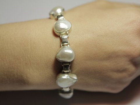 Women's silver bracelet and Scaramazze pearls