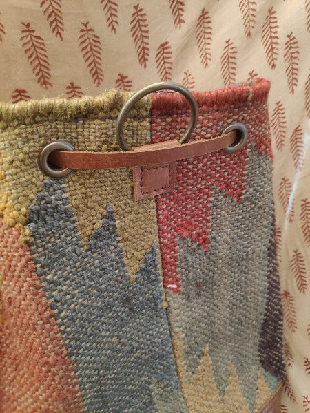 Tracolla/Zaino SUFI a SECCHIELLO artigianale realizzato con KILIM e Cuoio