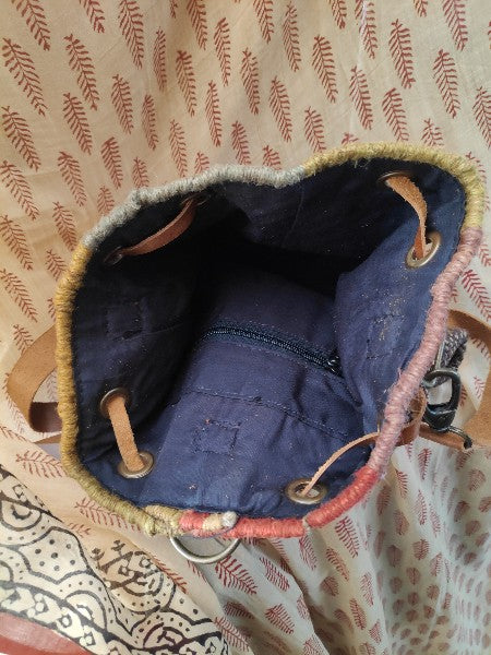Tracolla/Zaino SUFI a SECCHIELLO artigianale realizzato con KILIM e Cuoio