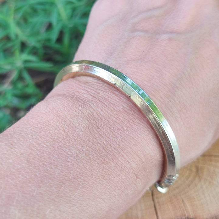 Bracciale rigido etnico in ottone Jita