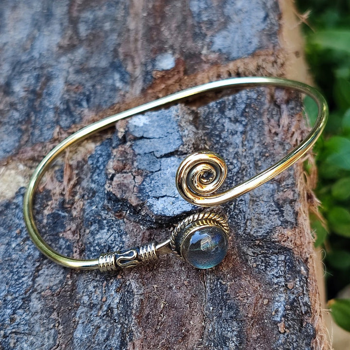 INDUMA bracciale in ottone a spirale con pietra labradorite