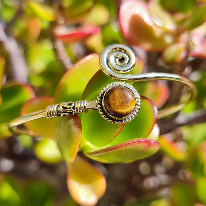 INDUMA bracciale in ottone a spirale con pietra occhio di tigre