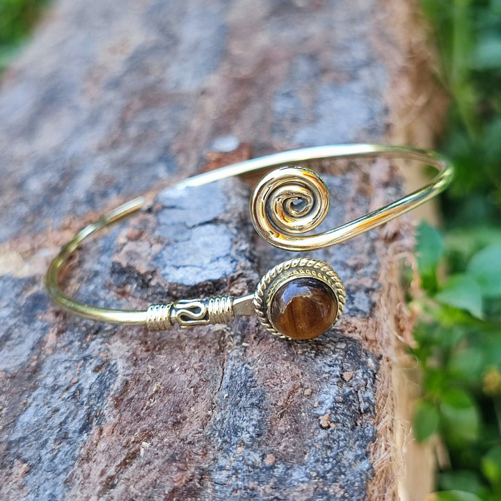 INDUMA bracciale in ottone a spirale con pietra occhio di tigre