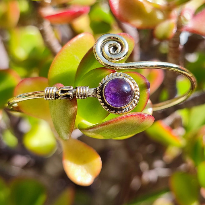 INDUMA bracciale in ottone a spirale con pietra ametista