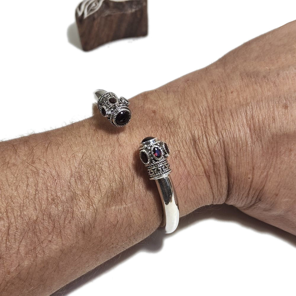Bracciale rigido MAHA con Granato in argento 925