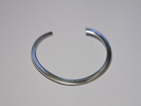 Bracciale rigido in argento 925 da uomo