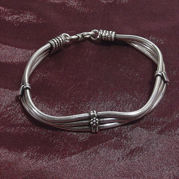 Bracciale LIRAH in argento 925 | Bracciali indiani SNAKE originali - Il mondo di Wit