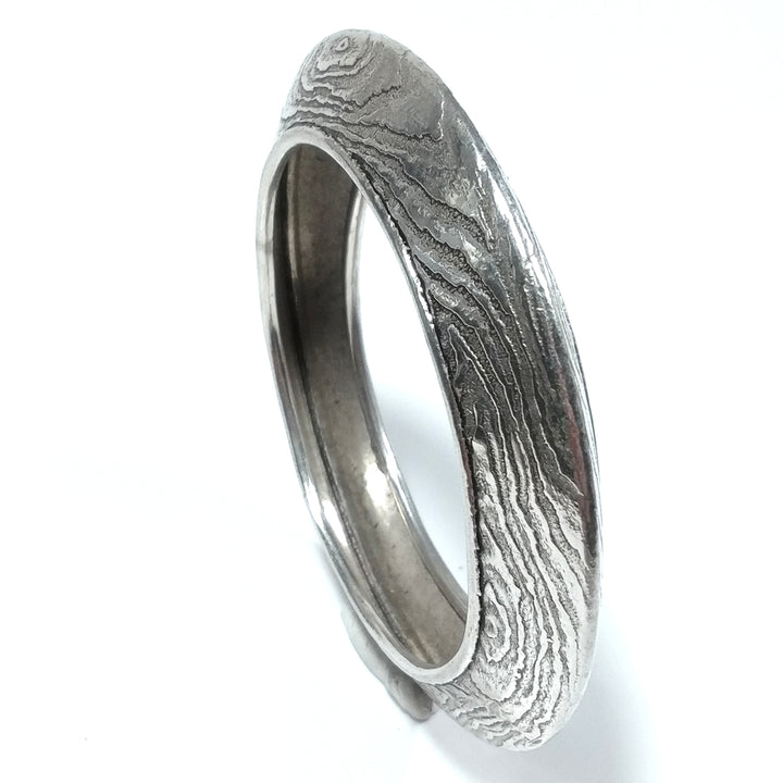 Bracciale etnico rigido in argento 925